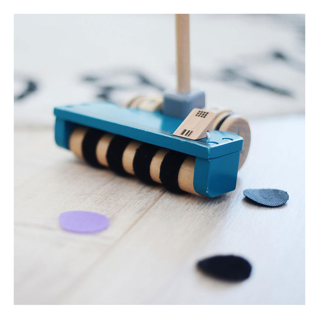 Small Foot - Houten Stofzuiger met Gekleurde Klittenband Stippen, 12dlg.