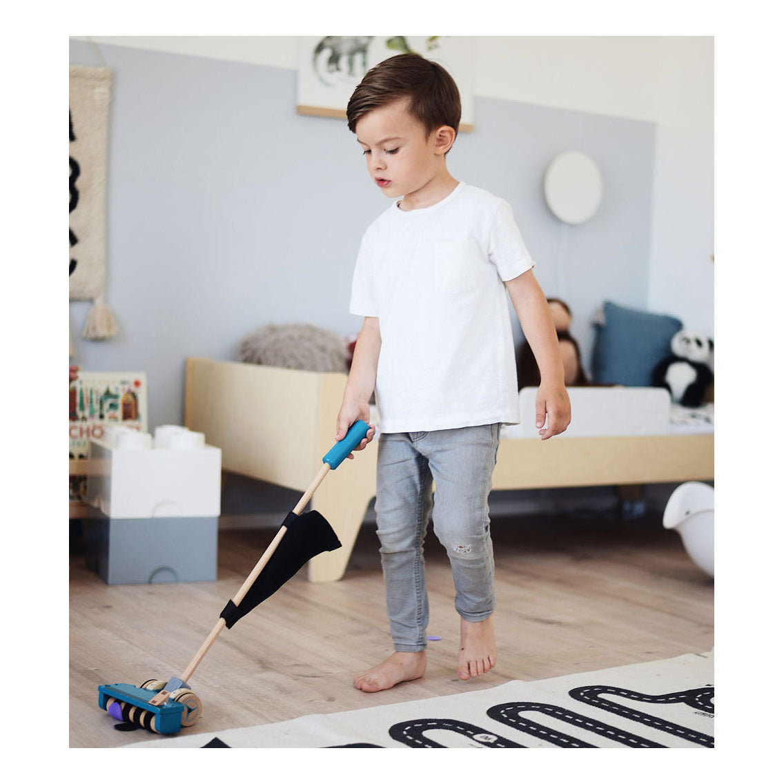 Small Foot - Houten Stofzuiger met Gekleurde Klittenband Stippen, 12dlg.