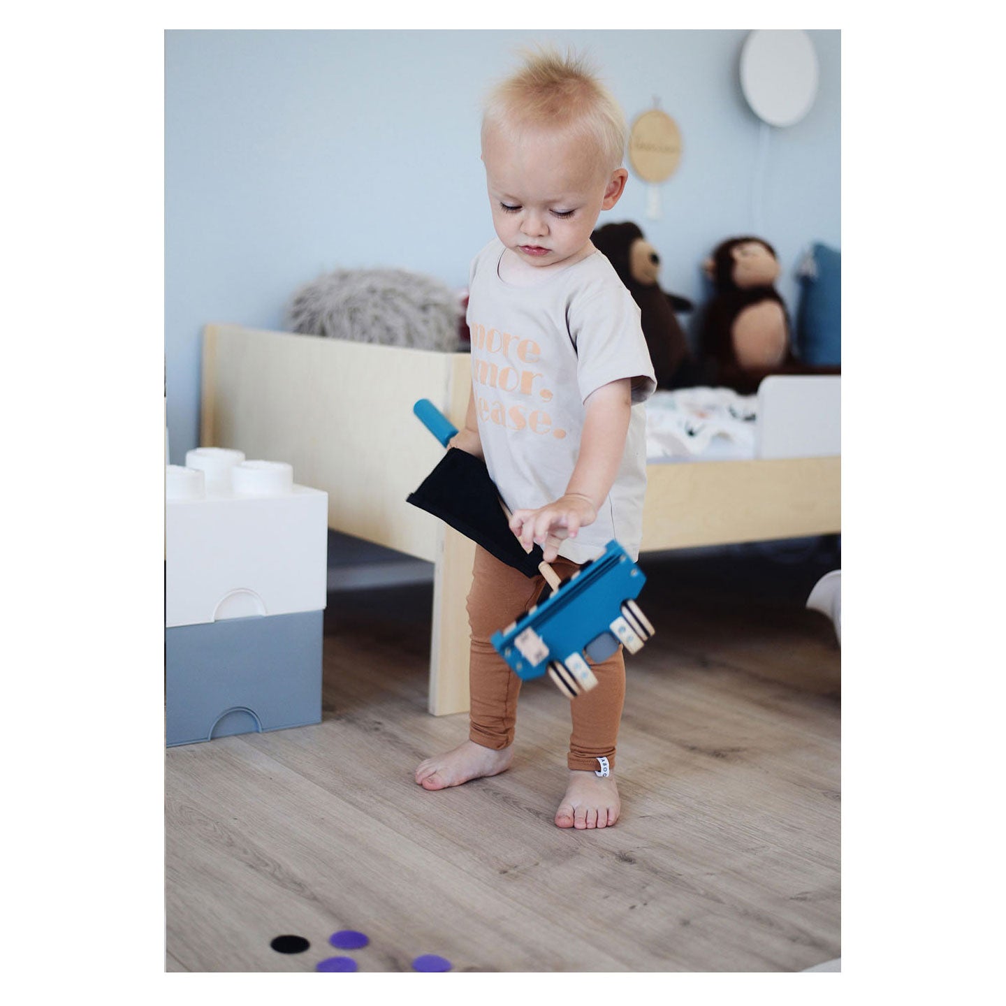 Small Foot - Houten Stofzuiger met Gekleurde Klittenband Stippen, 12dlg.